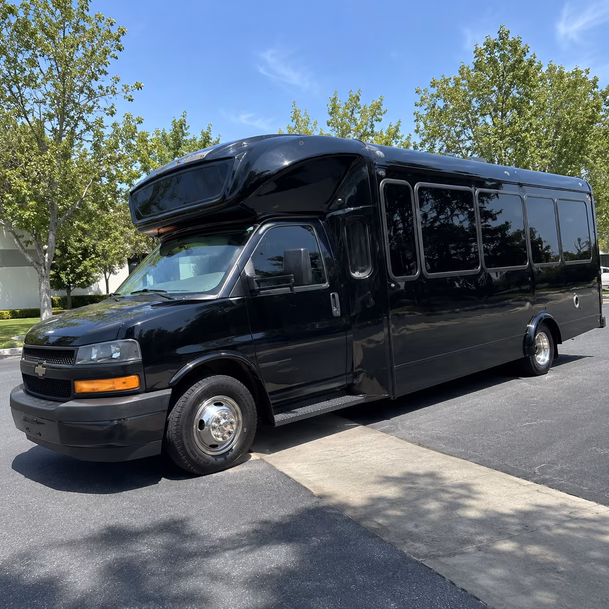 west jordan 15 passenger party bus